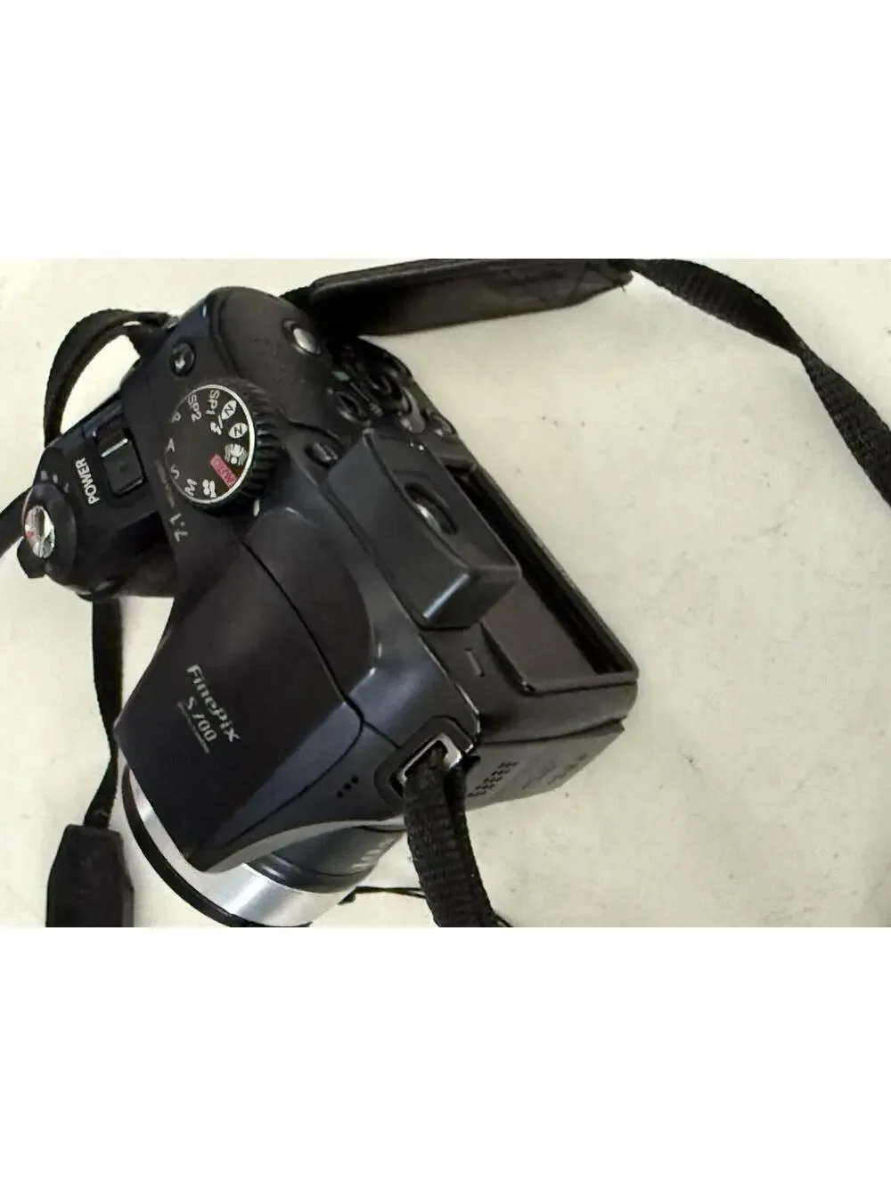 Fujifilm FinePix S700 Digital Camera-7.1 MP Digital Camera No Power , ( Parts )
